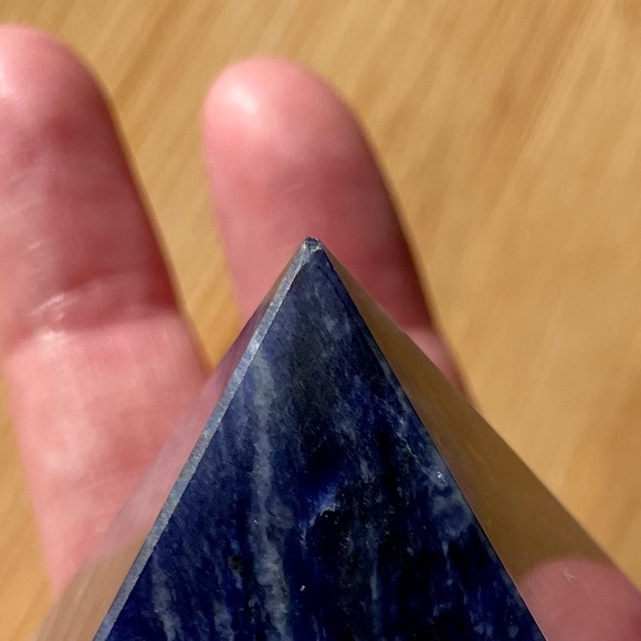 Sodalite Pyramid - Picture 6 of 12